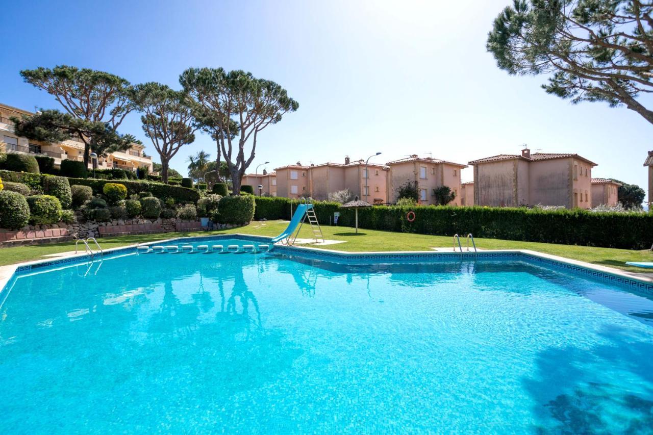 Bonita Casa Adosada Con Jardin Privado Y Piscina Comunitaria Calella De Palafrugell Exterior foto